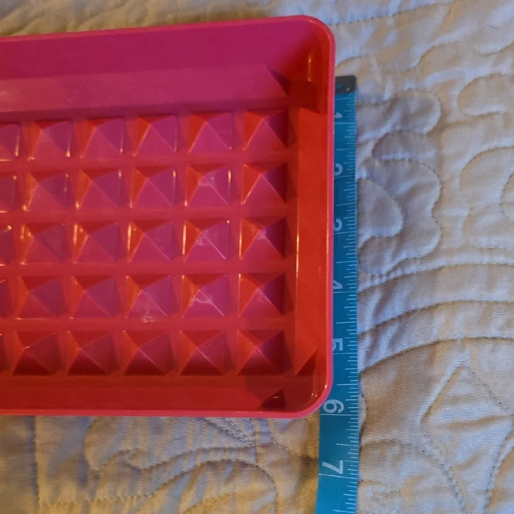 Tupperware Hotdog, Bacon, And Deli Meat Keeper